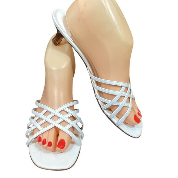 Talbots Kitten Heel Sandals Slides Sz 8B  White Patent Leather #307C - Picture 1 of 10